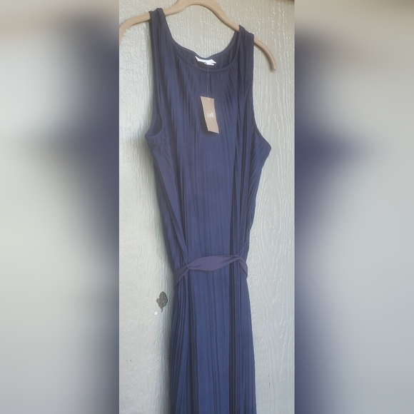 NWT J. Jill Navy Blue Top-to-Bottom Pleated Sleeveless Maxi Dress. - Picture 4 of 15